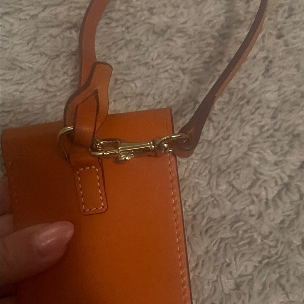 Like new Dooney & Bourke Brown Leather Pouch - Picture 4 of 7